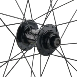 Tune Schwarzbrenner 45 3.0 Disc Center Lock 28" Laufradsatz -Deutschland Shimano Verkaufs-Shop 431405